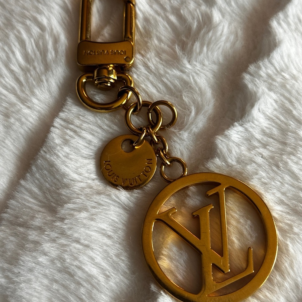 Louis Vuitton LV Circle Key Holder & Bag Charm - Picture 2 of 6